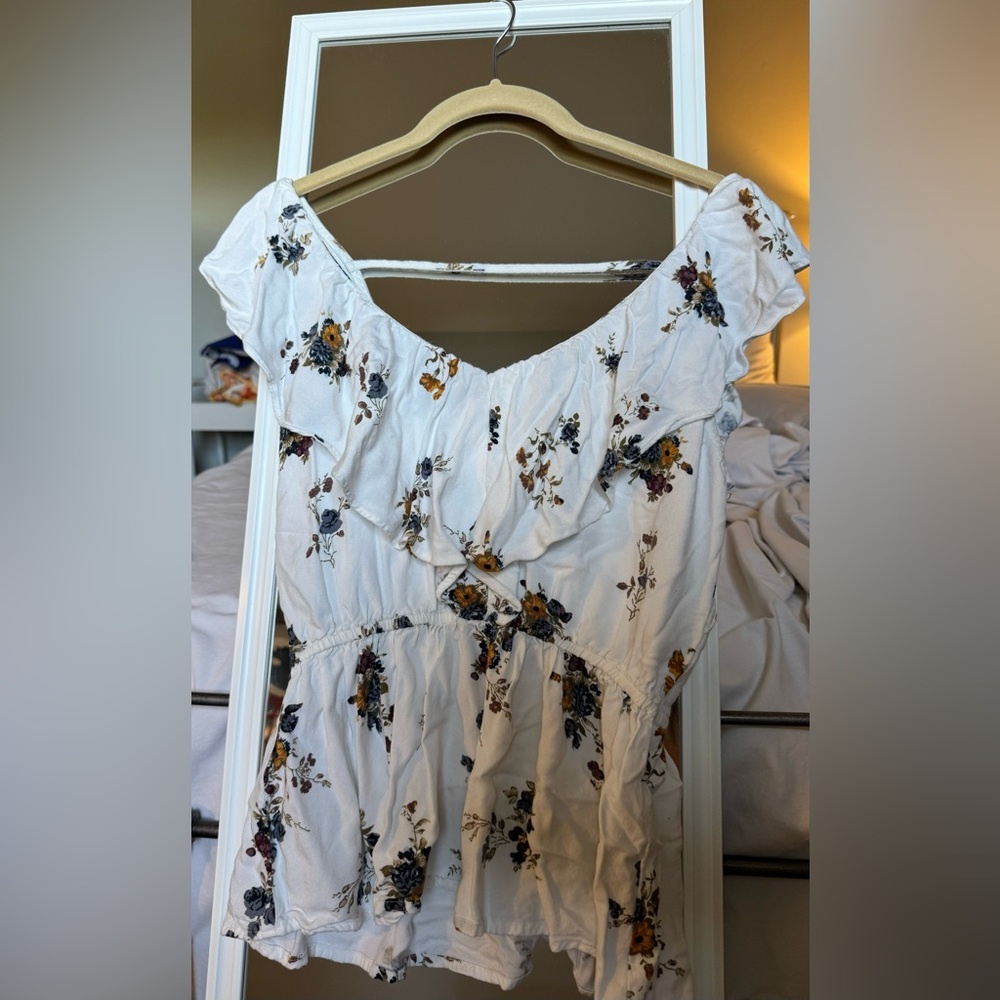 Abercrombie & Fitch: short sleeve white floral top with ruffles